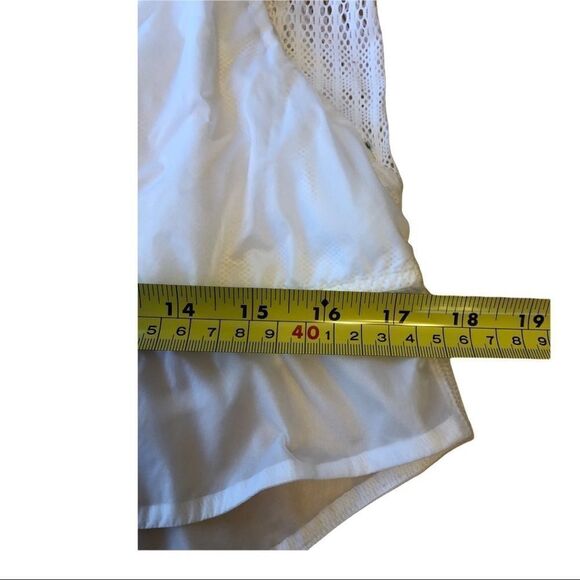 lululemon Shear Layered Jacket with Lace Underlay EUC - Picture 9 of 13